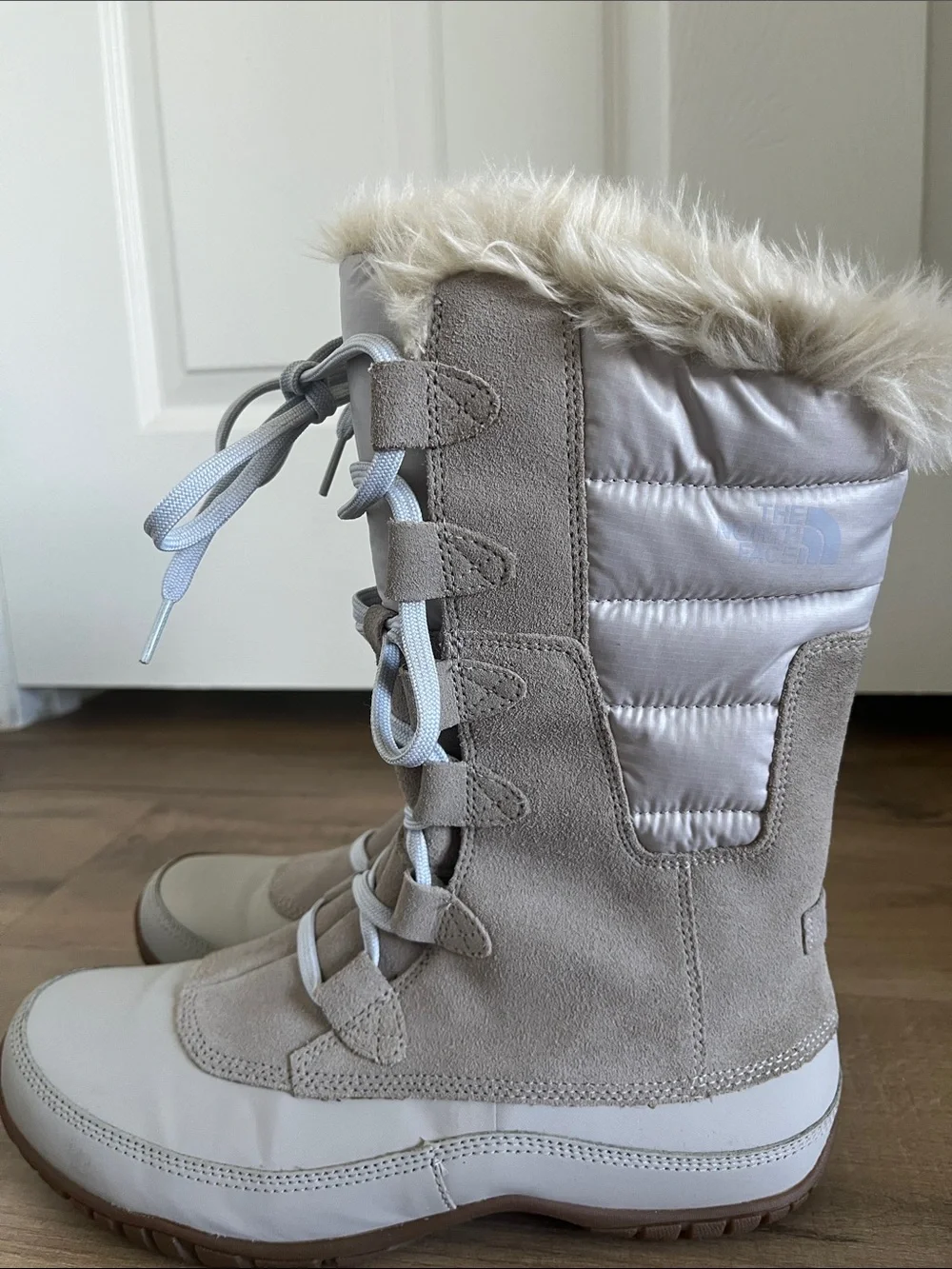 The North Face Women's Light Beige Faux-Fur Lace-Up Winter Boots Waterproof